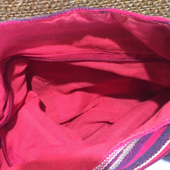 LIGHTWEIGHT EMBROIDERED HIPPIE BAGS - Picture 4 of 5